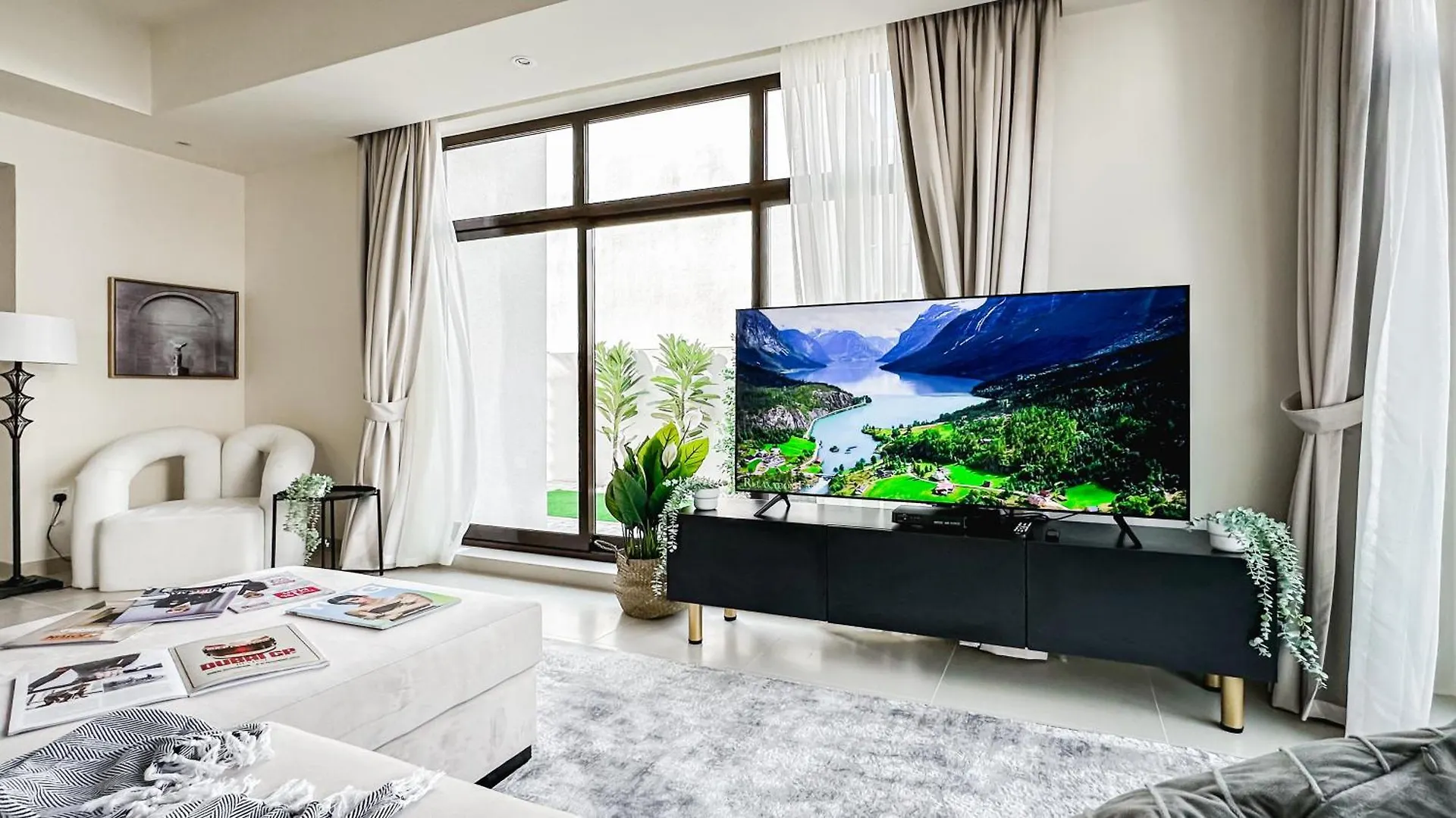 Apartment Trophy-Lux Villa W Big Garden & Bbq Grill Dubai