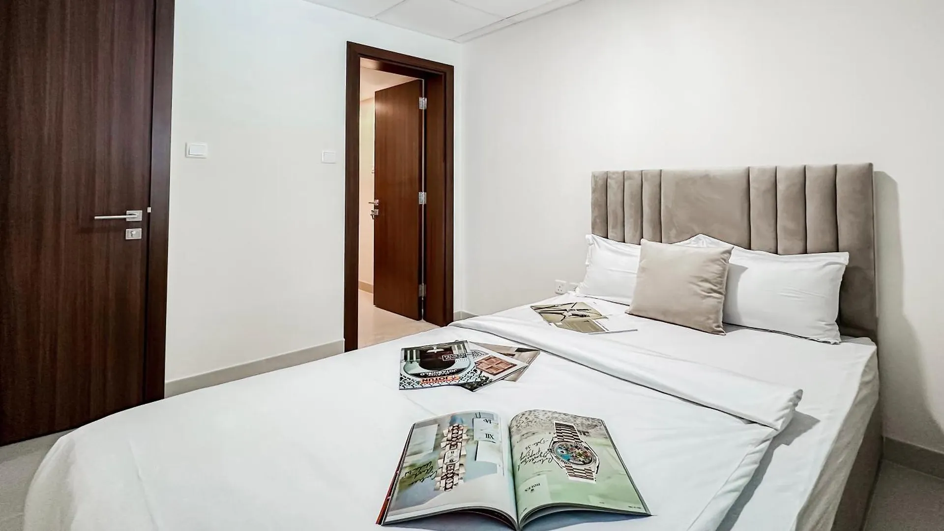 Trophy-Lux Villa W Big Garden & Bbq Grill Dubai Apartment