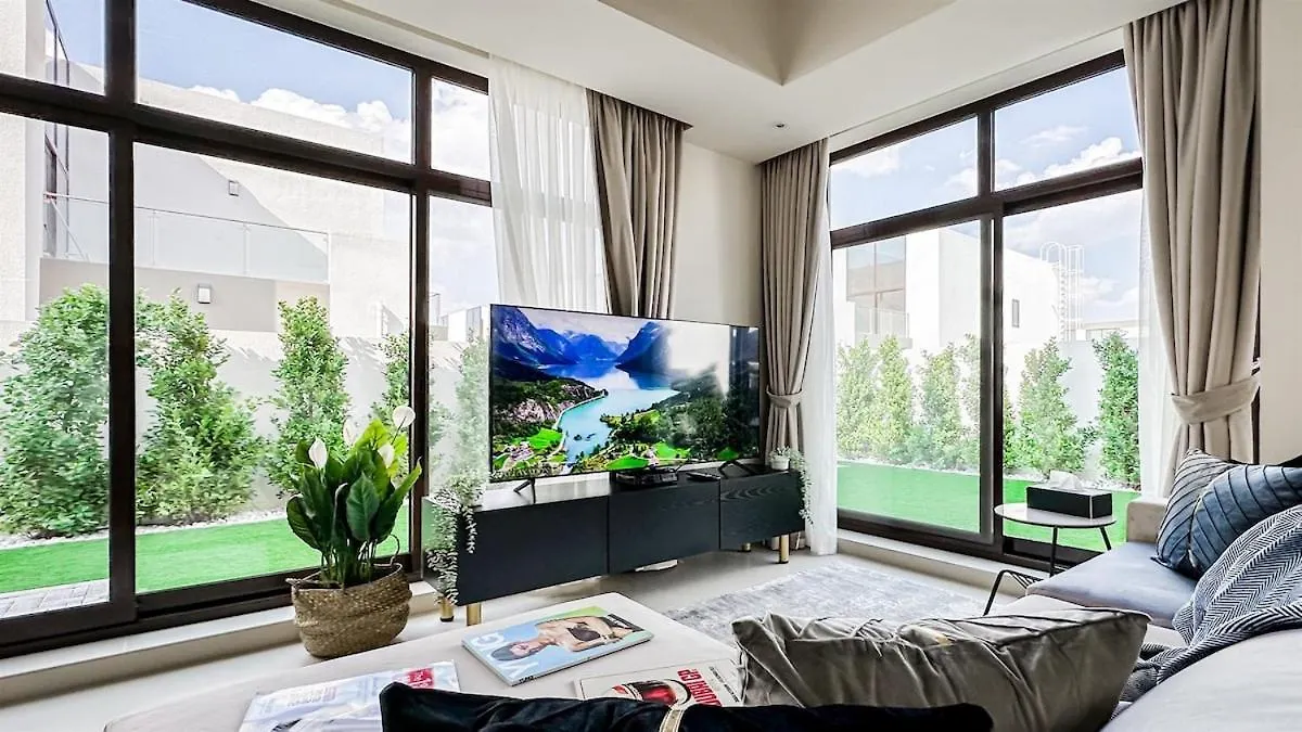 Trophy-Lux Villa W Big Garden & Bbq Grill Dubai Apartment